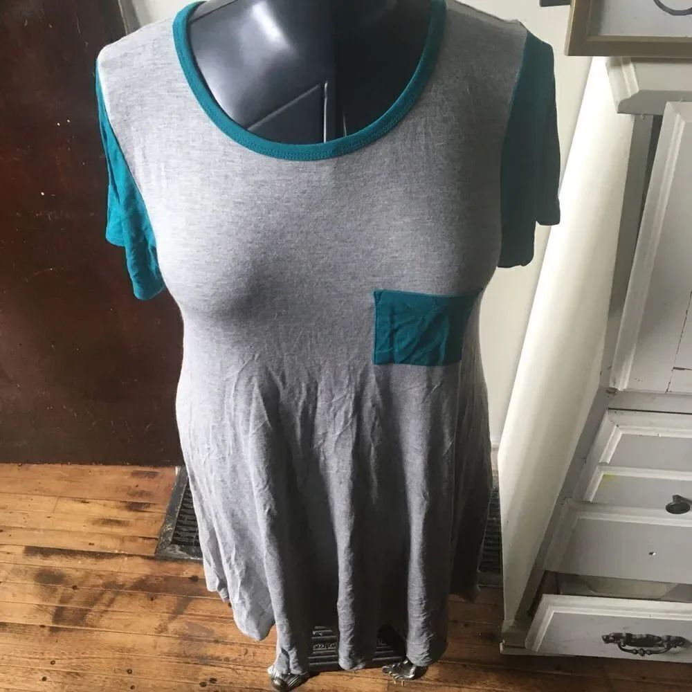 Lularoe gray and teal high low knit Carly dress